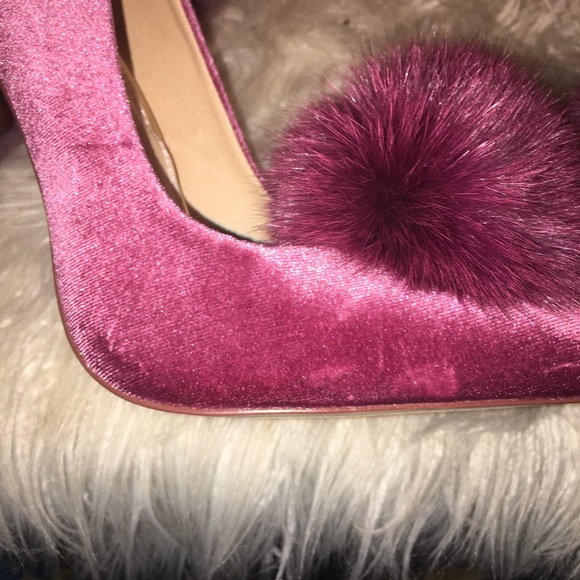 Velvet Pumps - Picture 5 of 6